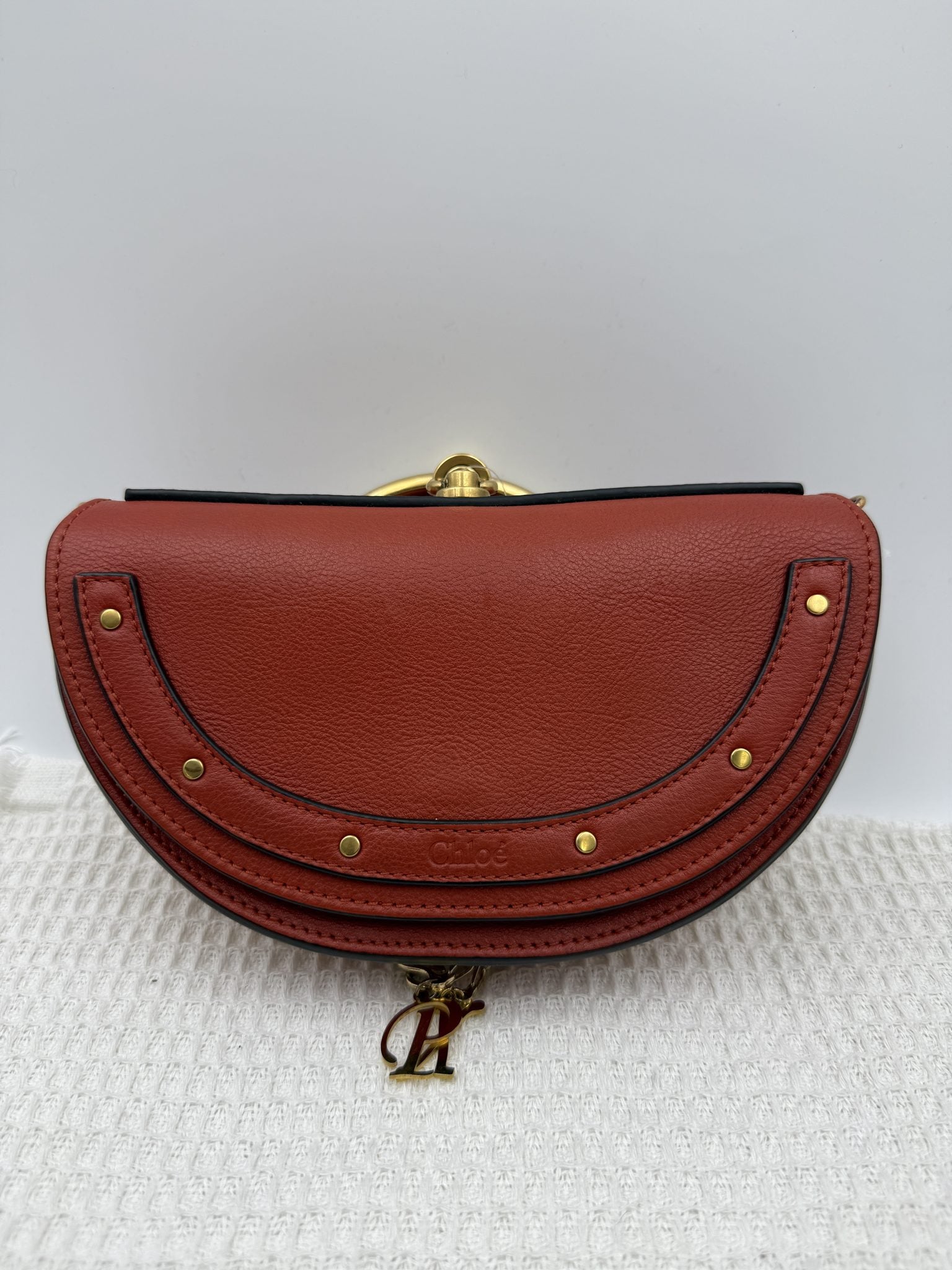 chlo nile cognac leather stock no 0350020
