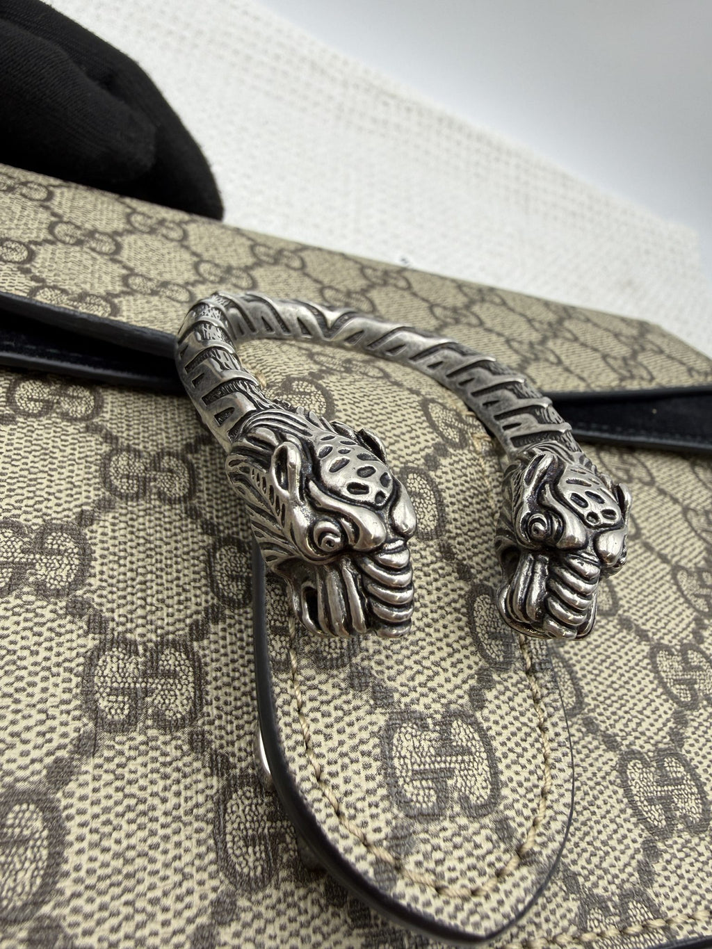 gucci dionysus gg supreme and black canvas and suede stock no 0073184