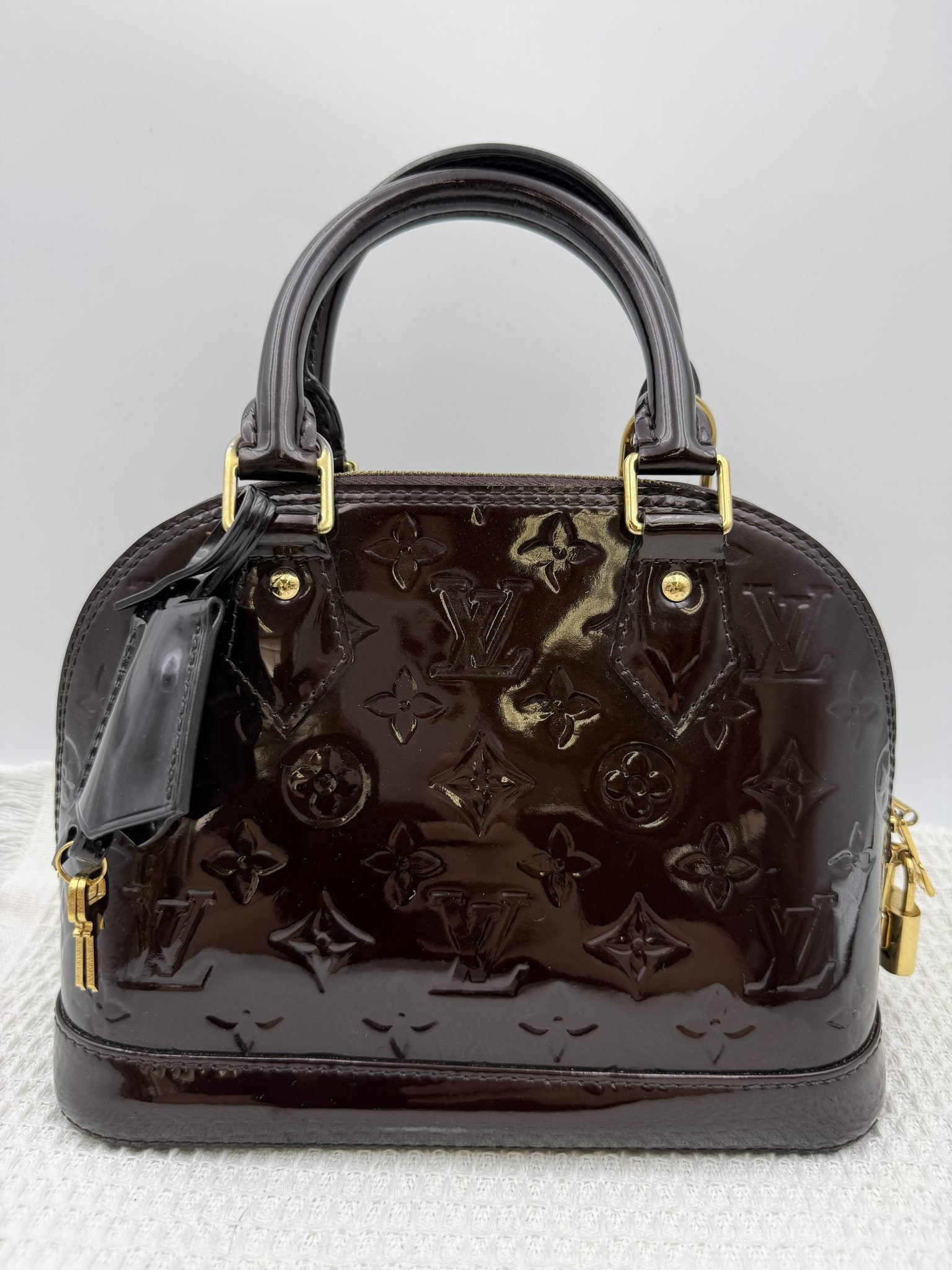 louis vuitton alma bb amarante monogram vernis leather stock no 0073178