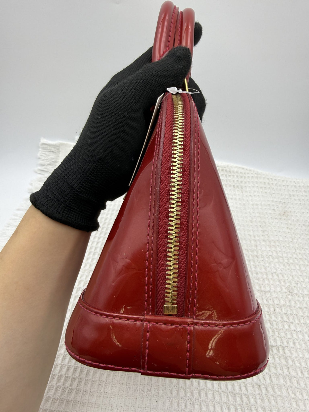 louis vuitton alma bb red monogram vernis leather stock no 0073191