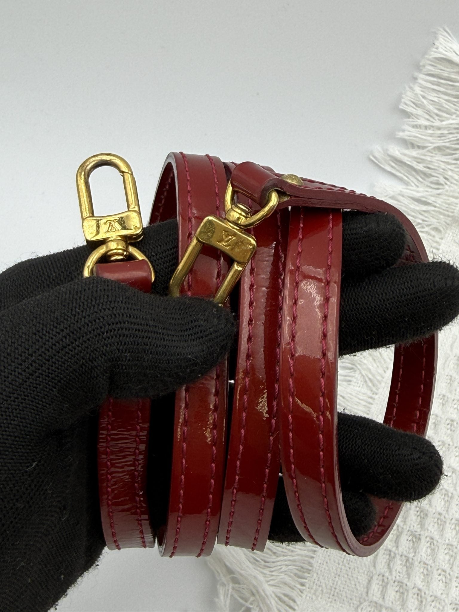 louis vuitton alma bb red monogram vernis leather stock no 0073191