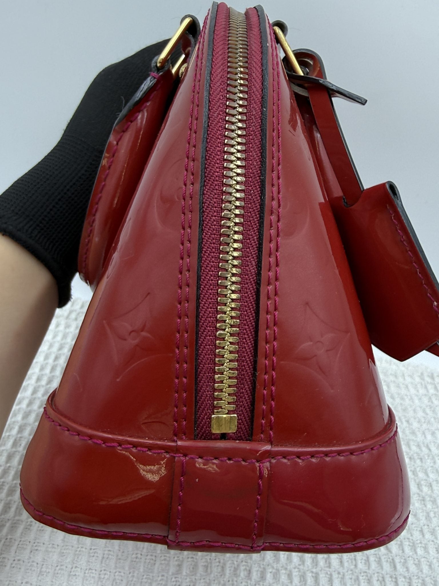 louis vuitton alma bb red monogram vernis leather stock no 0073192