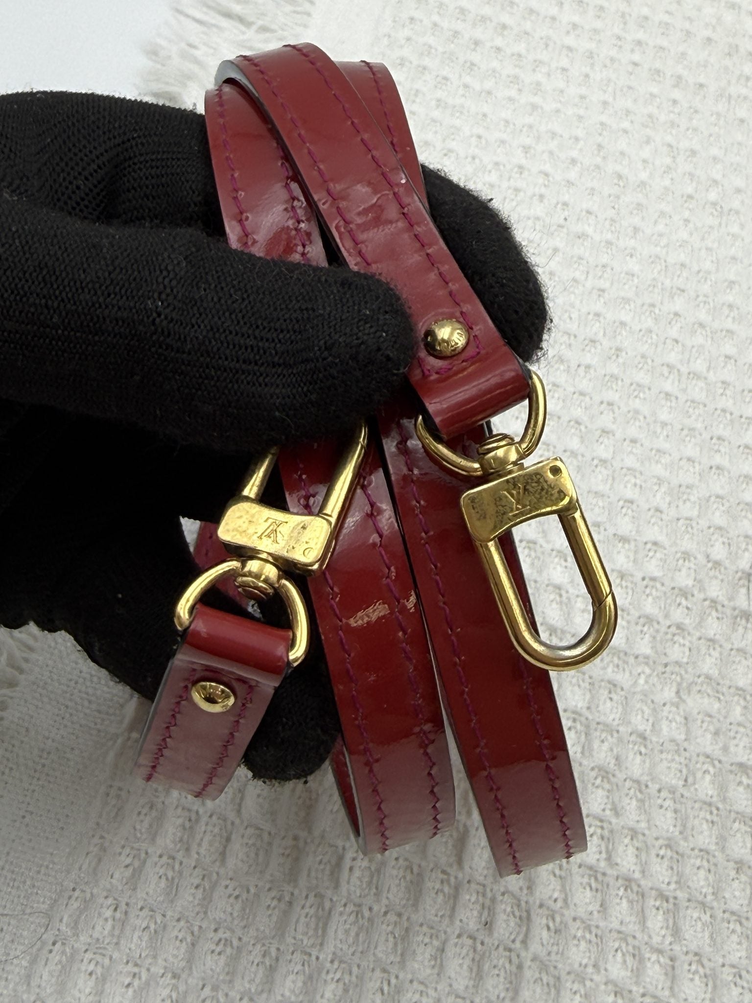 louis vuitton alma bb red monogram vernis leather stock no 0073192