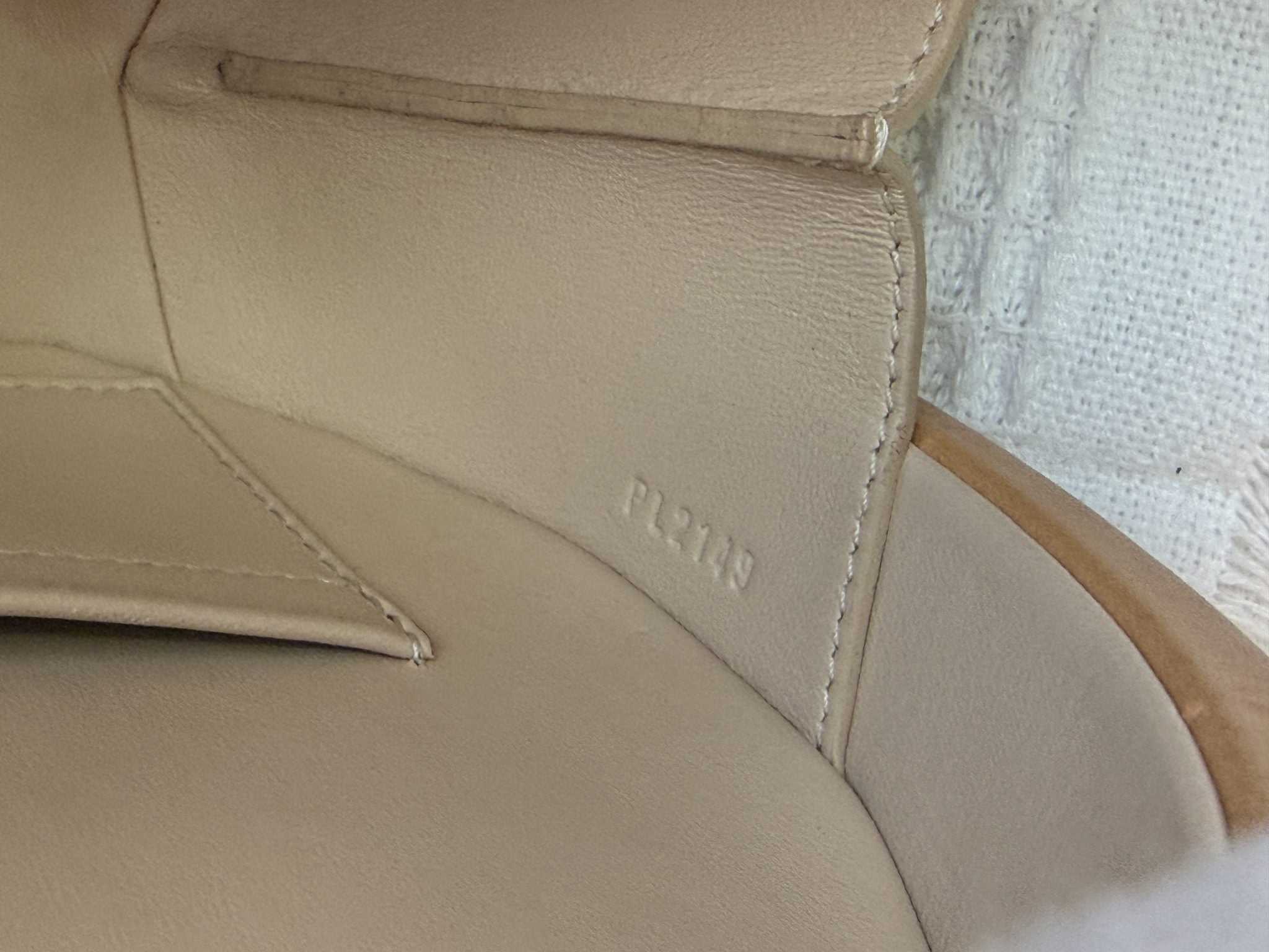 louis vuitton bo te chapeau monogram coated canvas and leather stock no 0275085