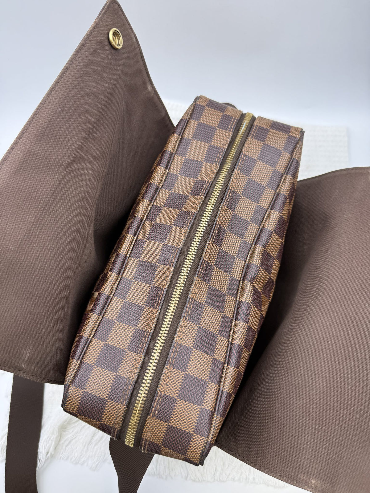 louis vuitton brooklyn damier ebene coated canvas and leather stock no 1112002