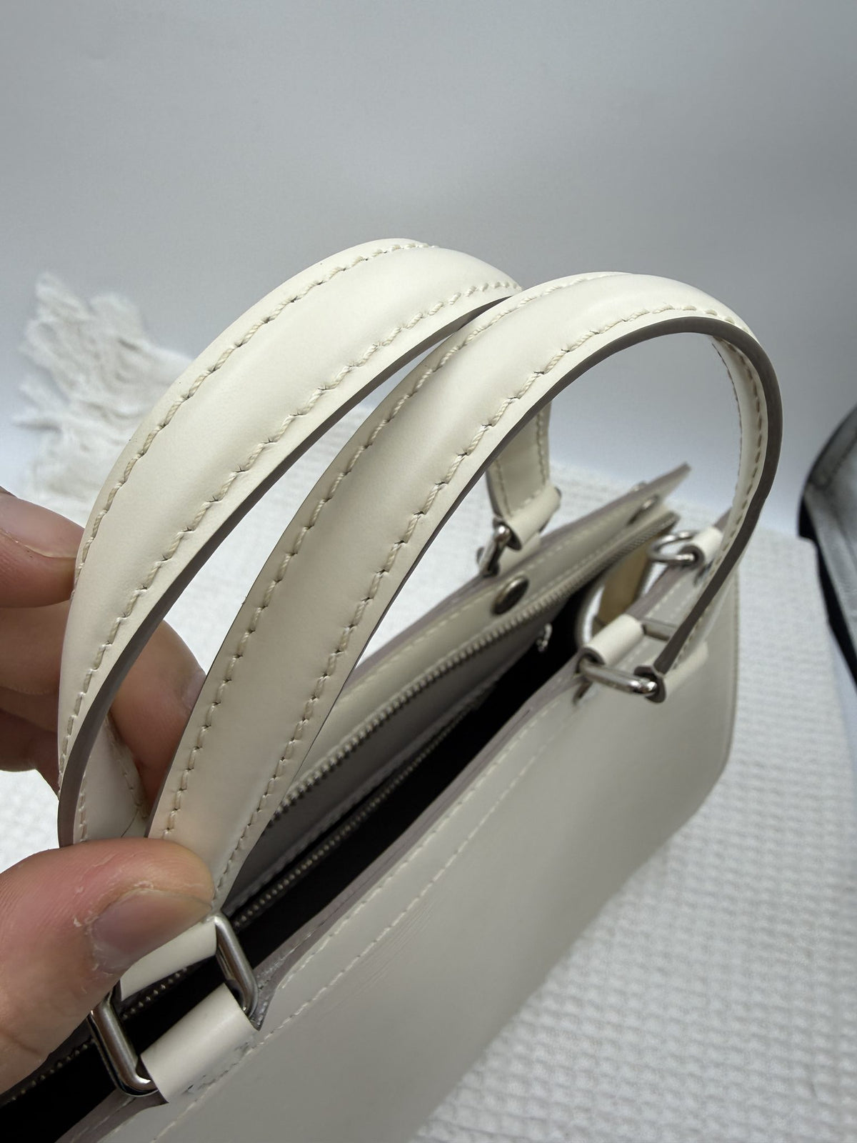 louis vuitton epi leather handbag ivory epi leather stock no 0073235