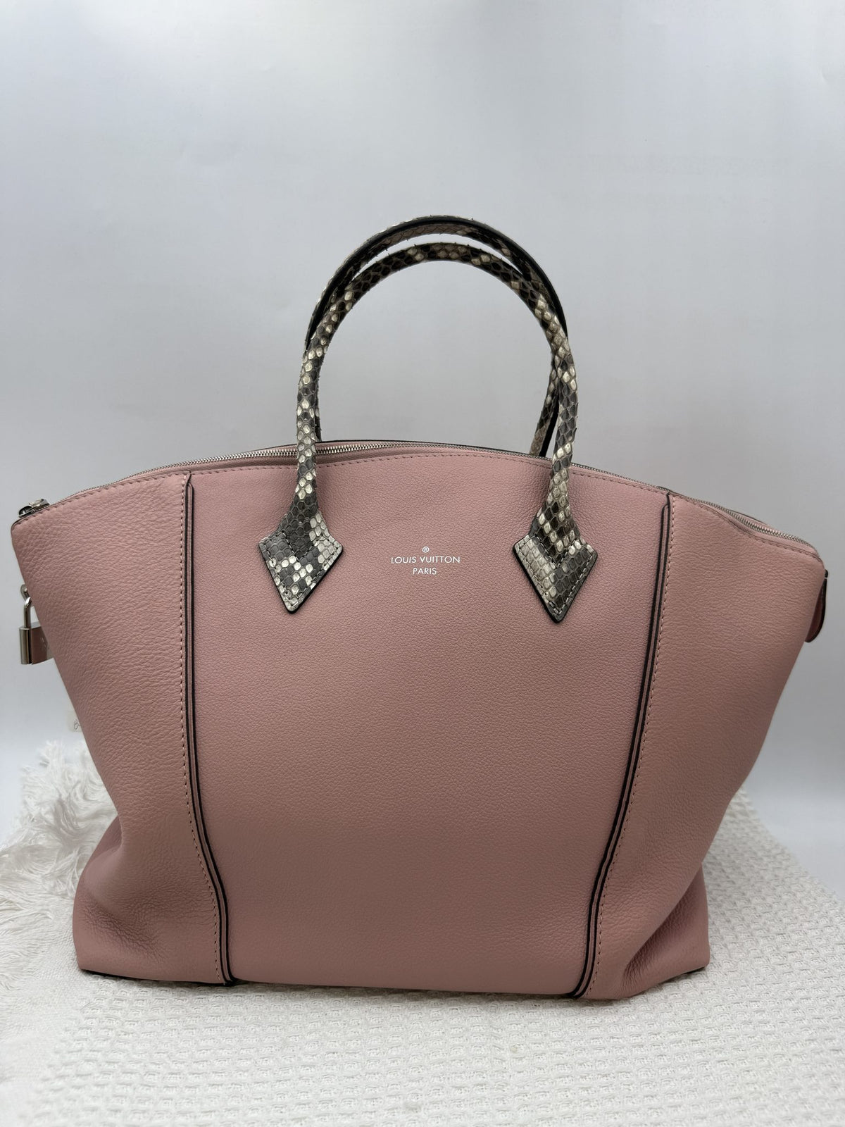 louis vuitton lockit mm pink and natural leather with python trim stock no 0177011