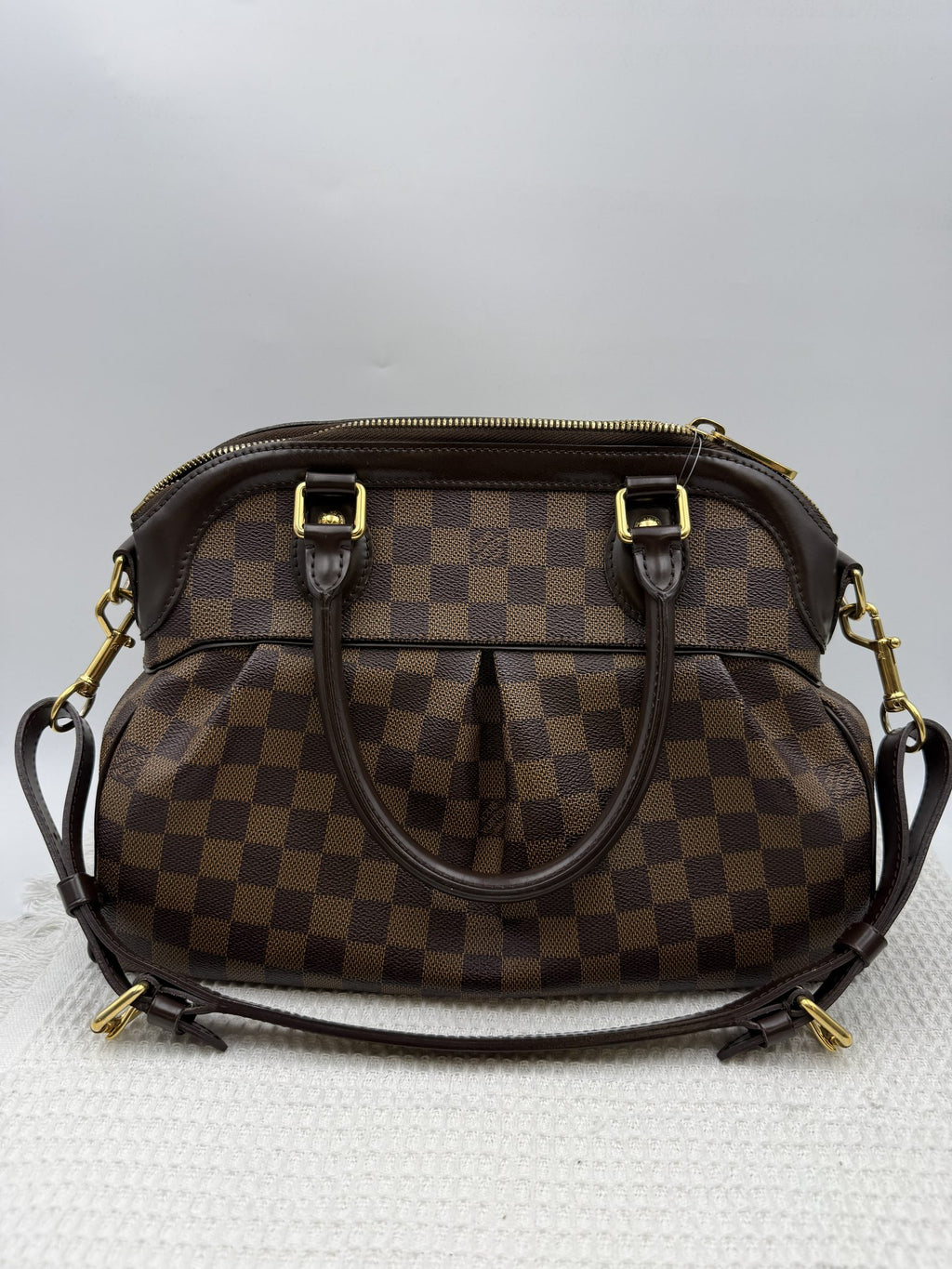 louis vuitton trevi pm damier ebene coated canvas and leather stock no 0256009