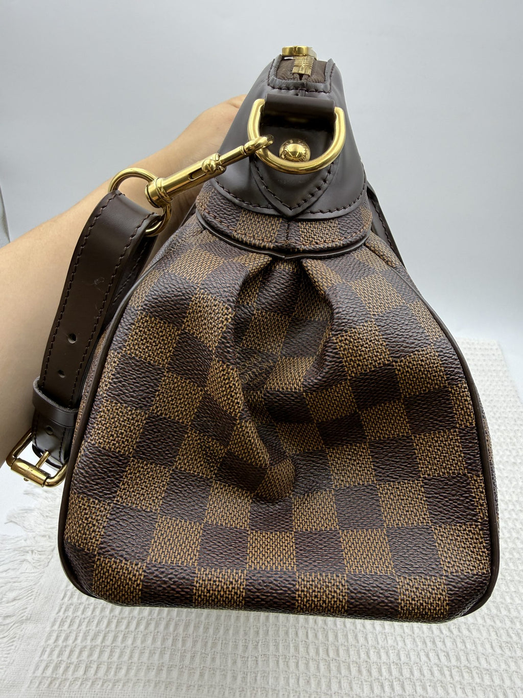 louis vuitton trevi pm damier ebene coated canvas and leather stock no 0256009