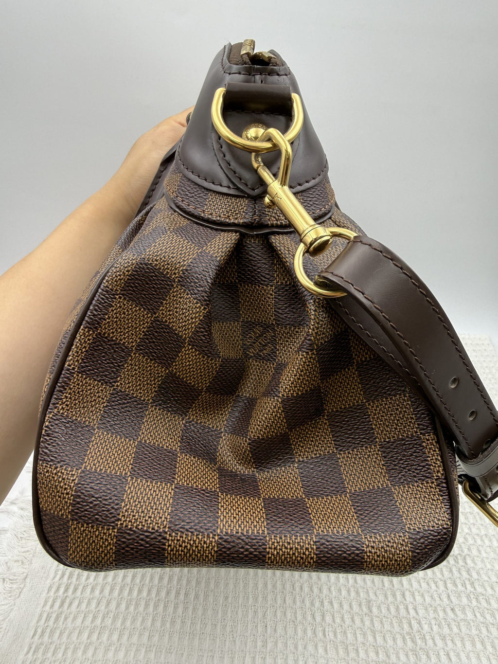 louis vuitton trevi pm damier ebene coated canvas and leather stock no 0256009