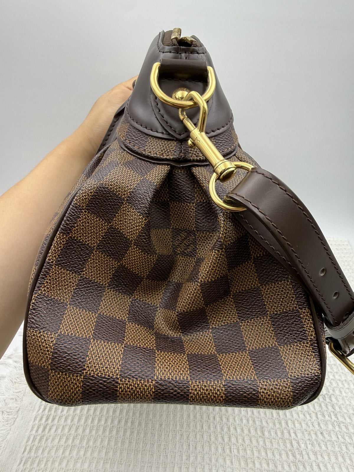 louis vuitton trevi pm damier ebene coated canvas and leather stock no 0256009