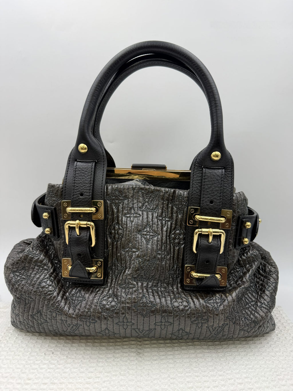 louis vuitton vintage frame satchel black leather stock no 0271135