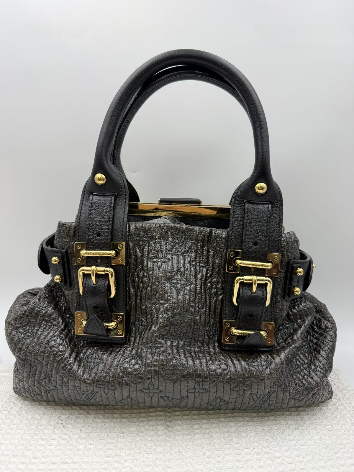 louis vuitton vintage frame satchel black leather stock no 0271135