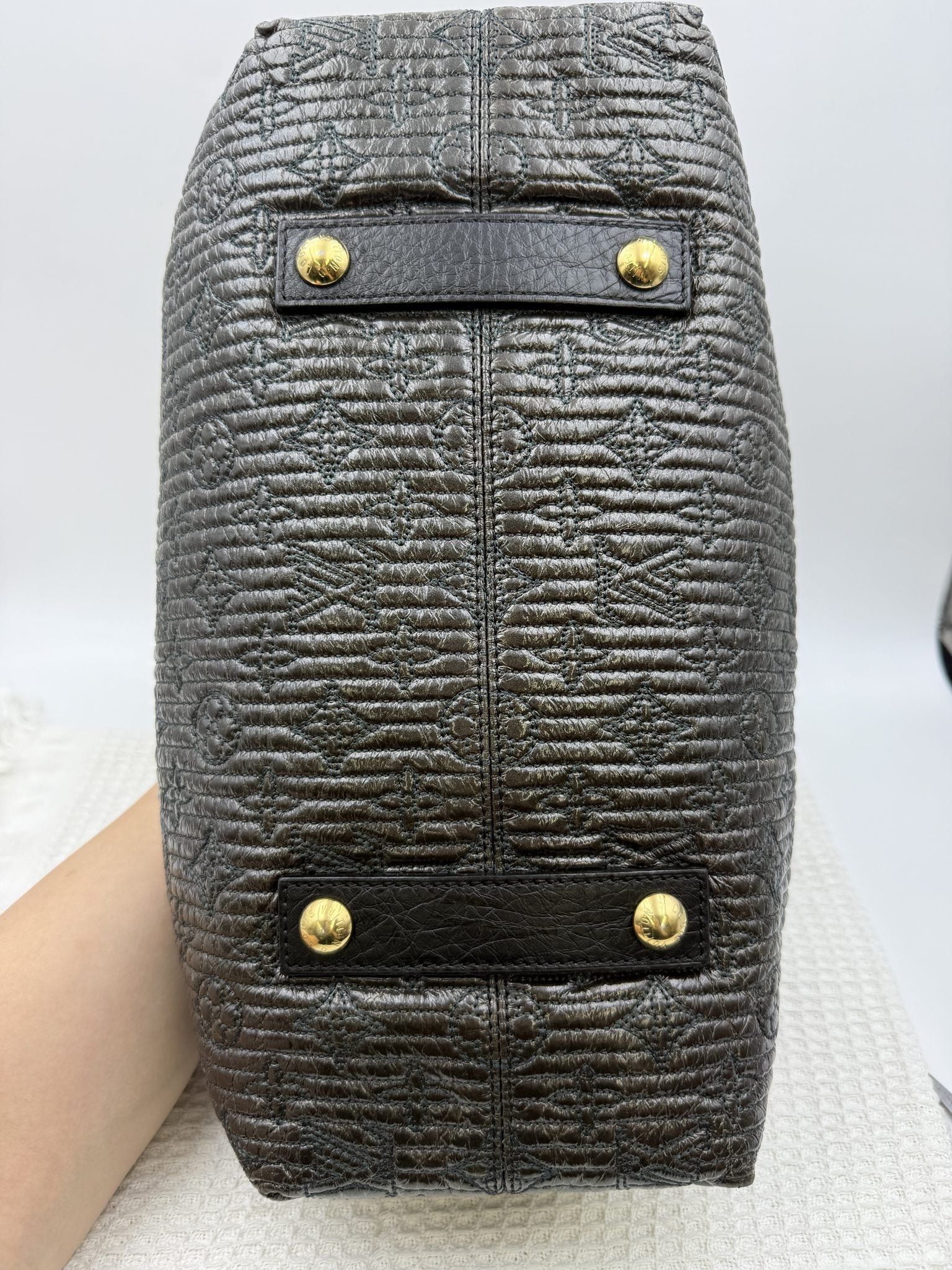louis vuitton vintage frame satchel black leather stock no 0271135