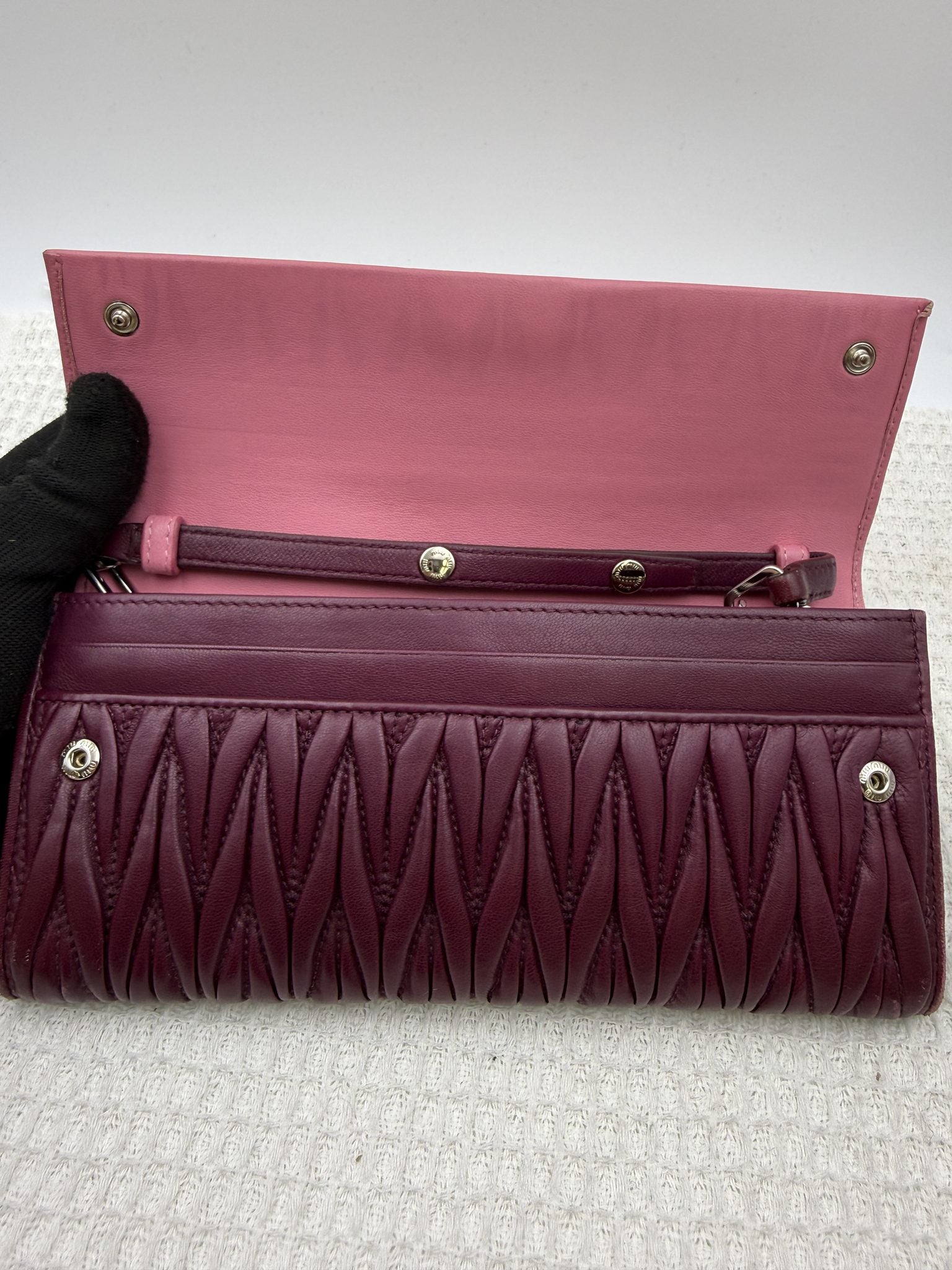 miu miu matelass pink and burgundy leather stock no 0051051