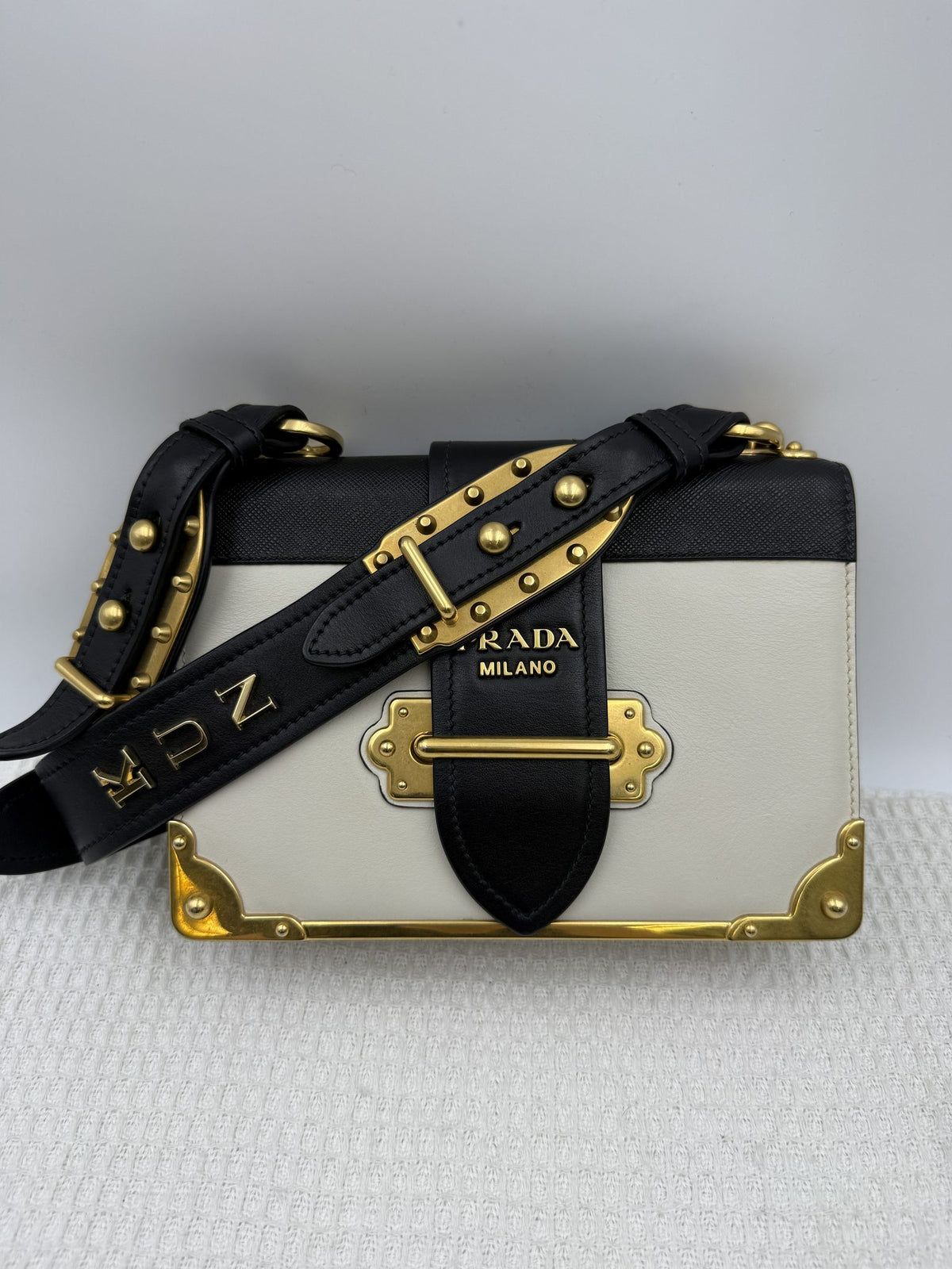 prada cahier white and black leather stock no 0073205