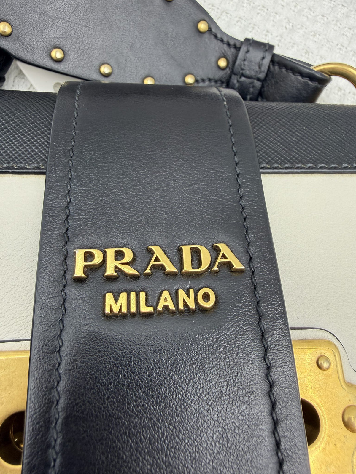 prada cahier white and black leather stock no 0073205