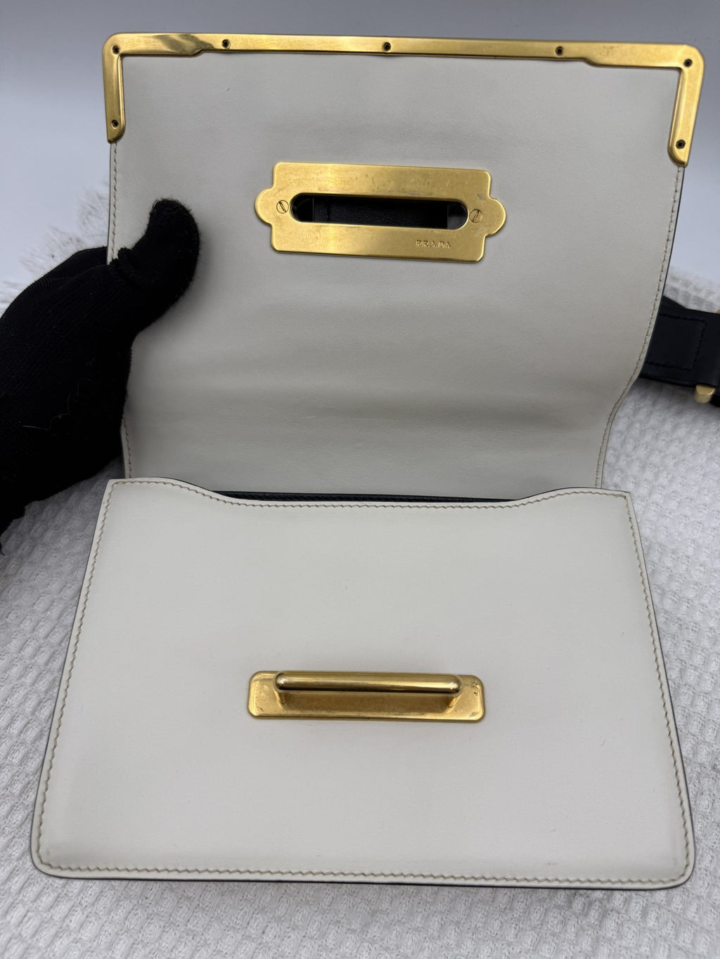 prada cahier white and black leather stock no 0073205