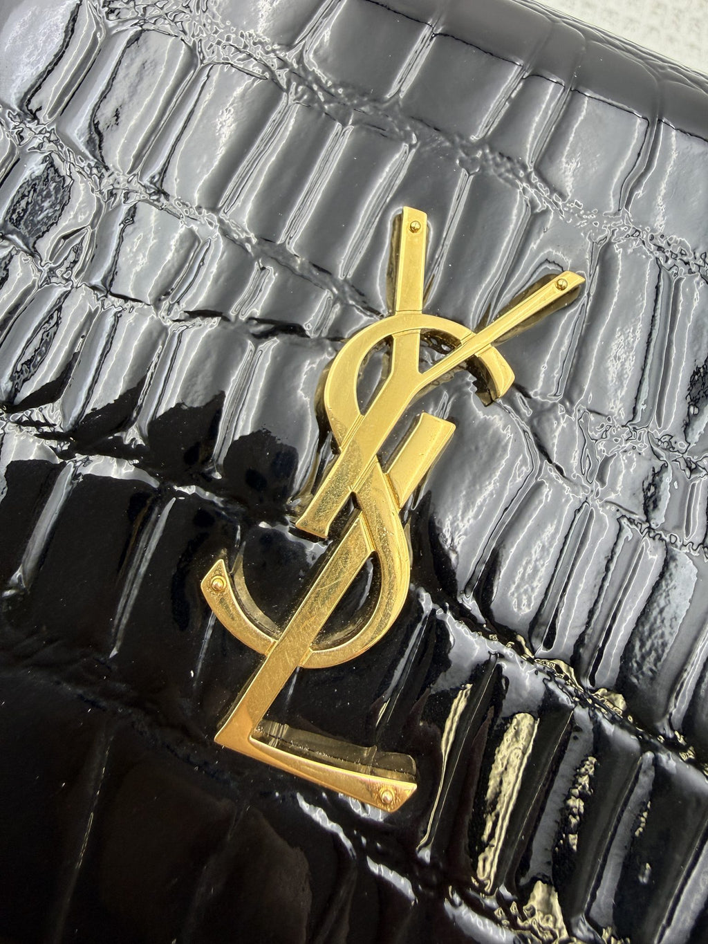 saint laurent kate black croc embossed leather stock no 0166032