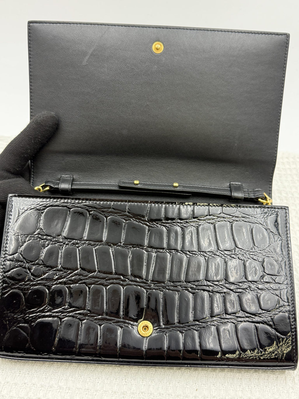 saint laurent kate black croc embossed leather stock no 0166032