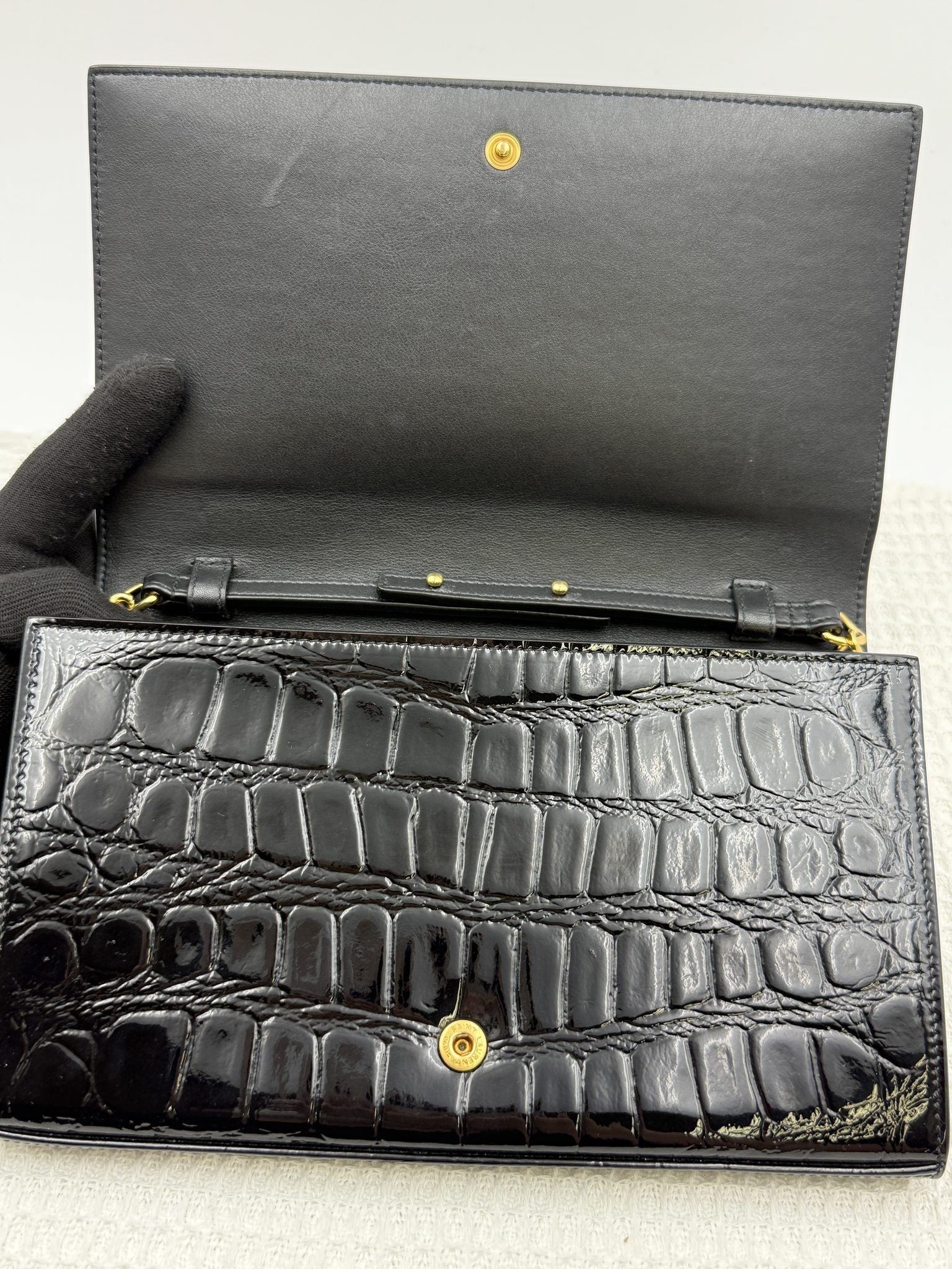 saint laurent kate black croc embossed leather stock no 0166032